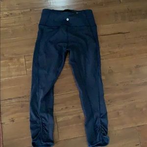 Lululemon Size 6 High Waisted Navy Blue 25” inseam